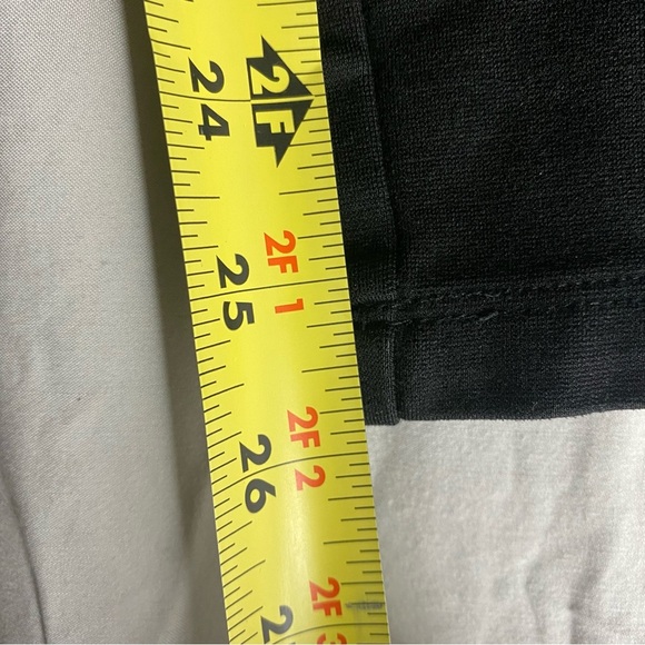 NYDJ Not Your Daughter’s Jeans 4P Black Mid Rise Lift Tuck Technology Stretch - Picture 9 of 10